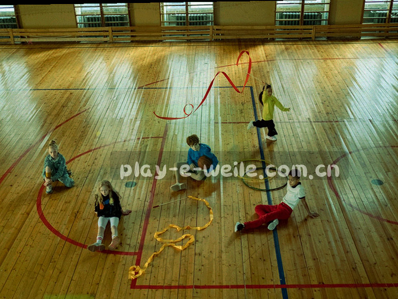 多层纸页与问题编号标签叠放，青色与品红细线沿纸边延伸
